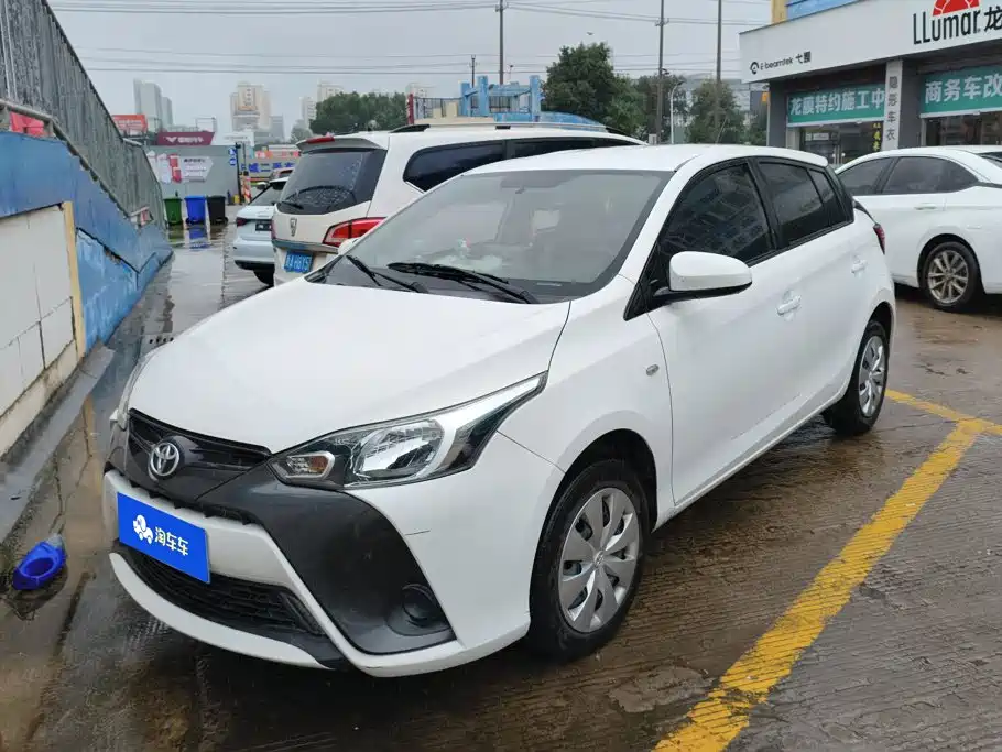 Toyota Yaris L