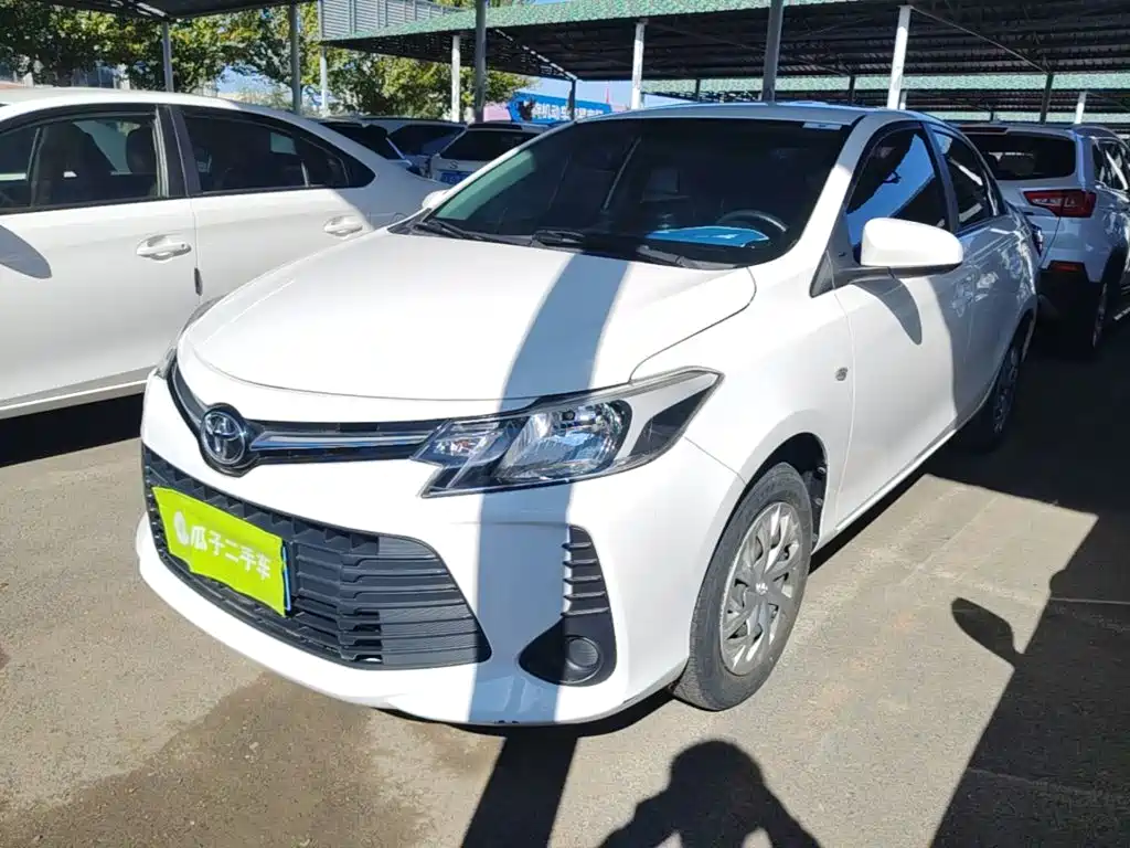 Toyota Vios — фото 2