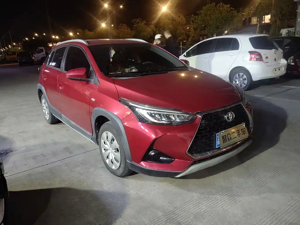 Toyota Yaris L — фото 2
