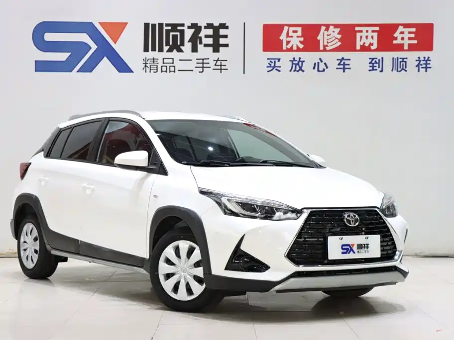 Toyota Yaris L — фото 3