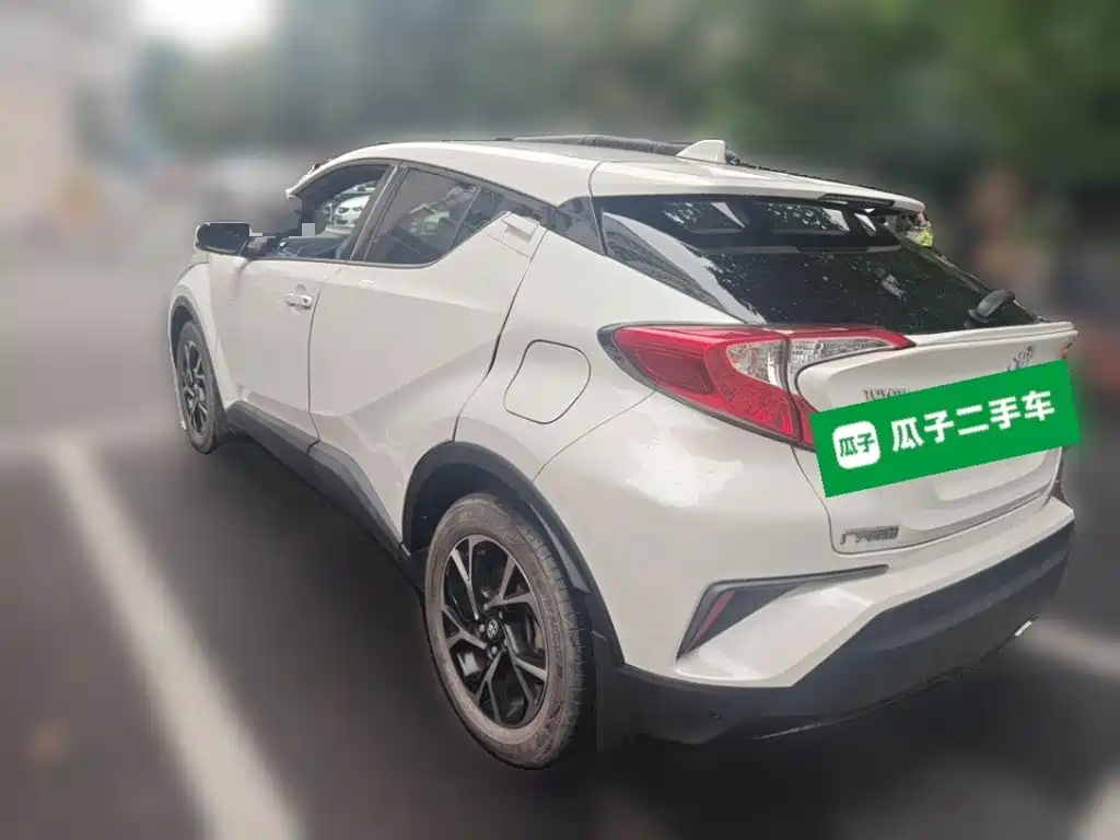 Toyota C-HR — фото 4
