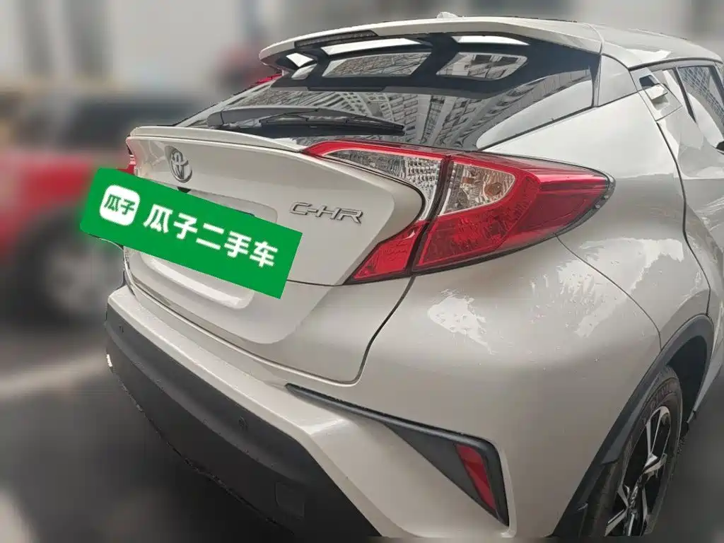 Toyota C-HR — фото 5
