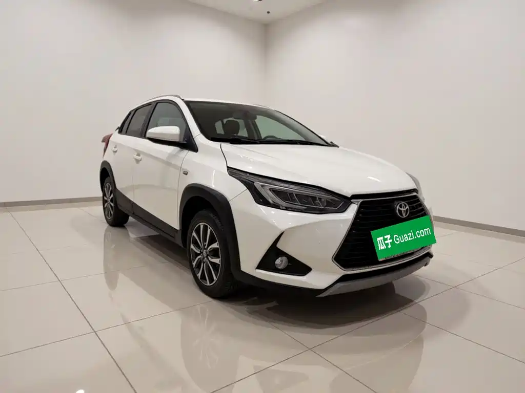 Toyota Yaris L — фото 22