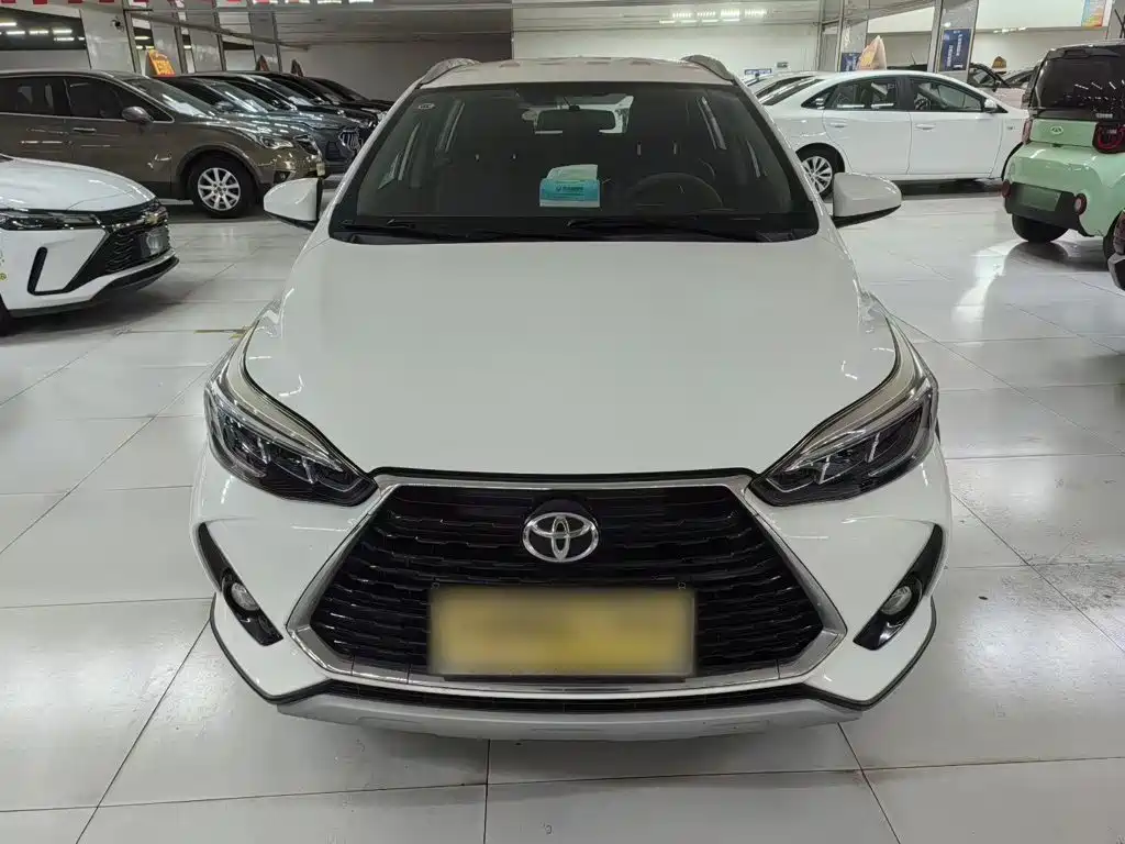Toyota Yaris L — фото 26