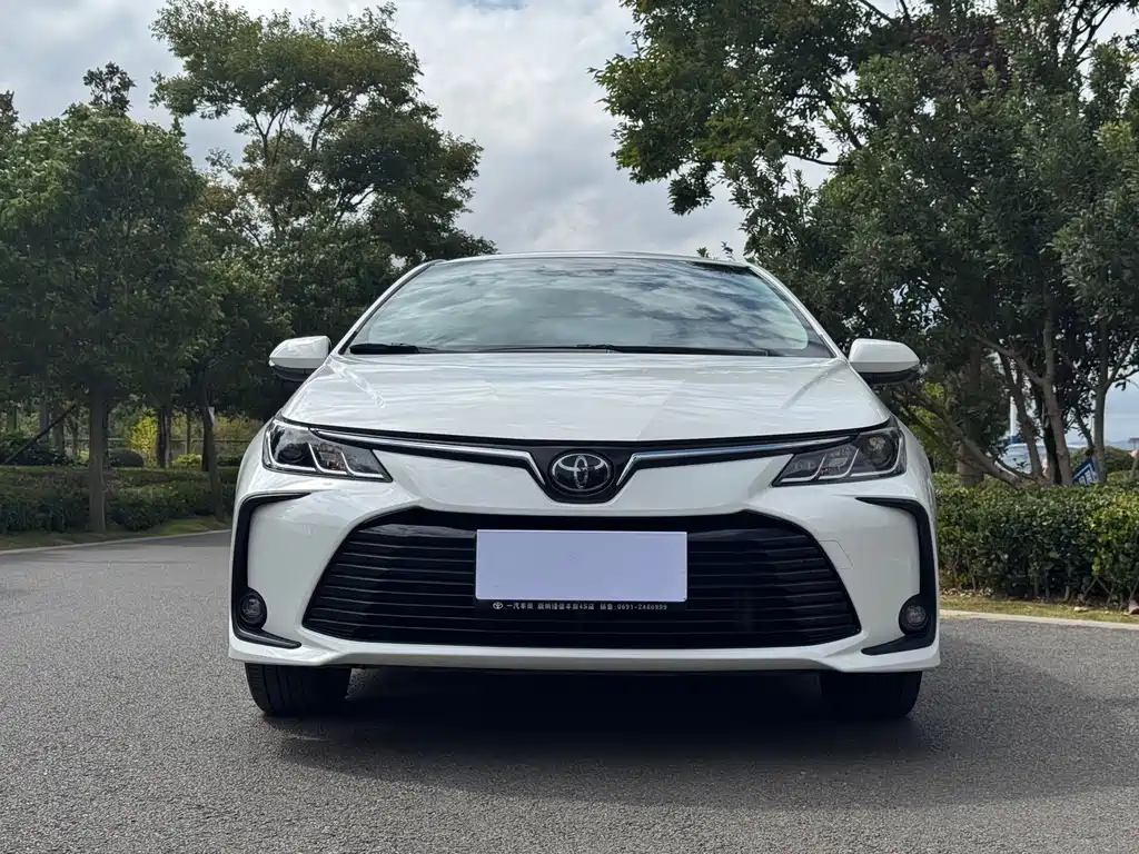 Toyota Corolla — фото 2