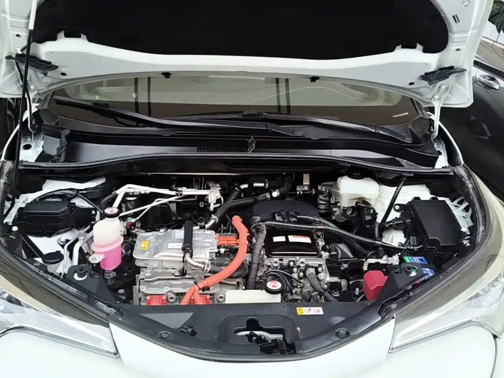 Toyota C-HR EV — фото 20