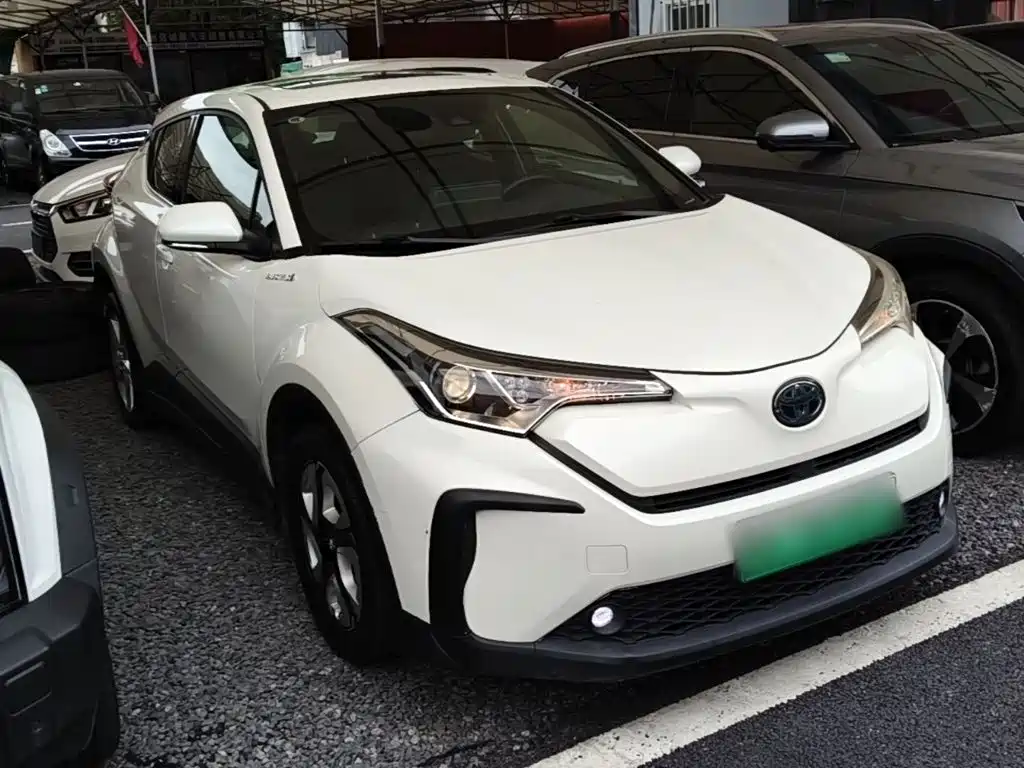 Toyota C-HR EV — фото 4