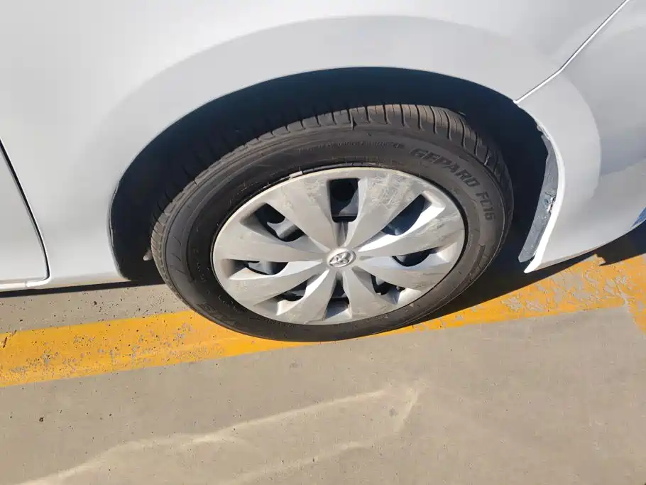 Toyota Yaris L — фото 6