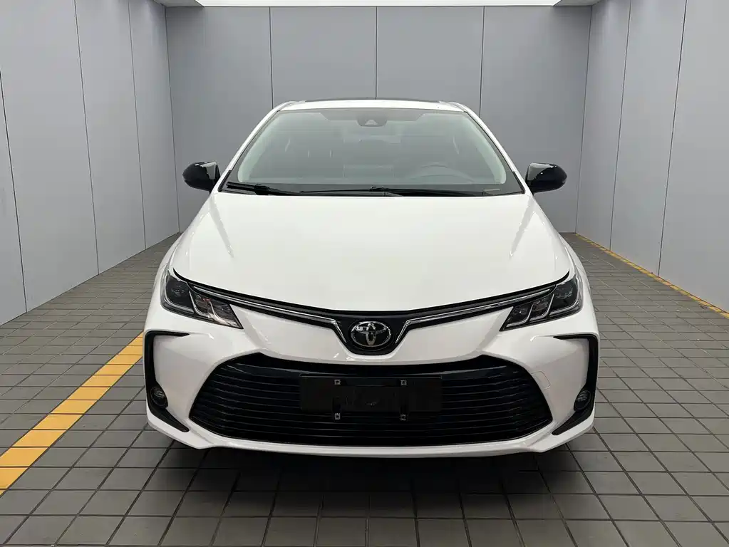 Toyota Corolla — фото 2