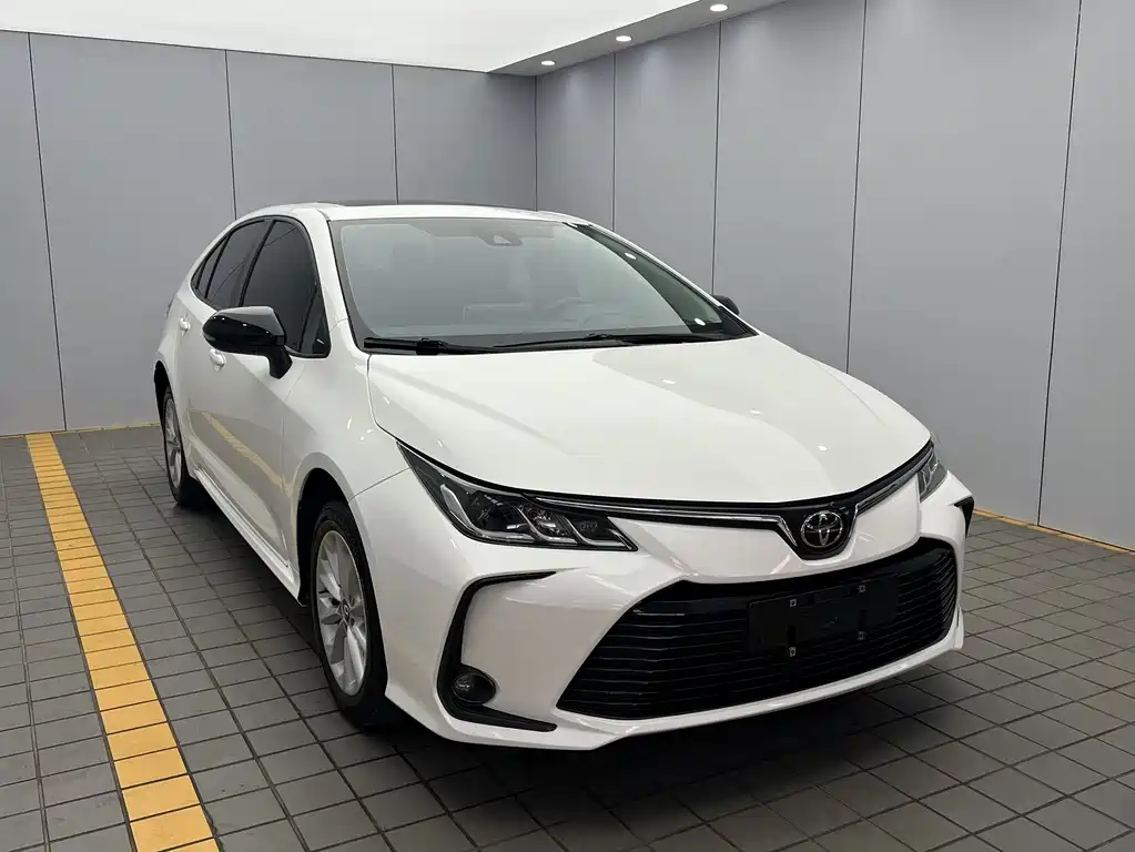 Toyota Corolla — фото 3