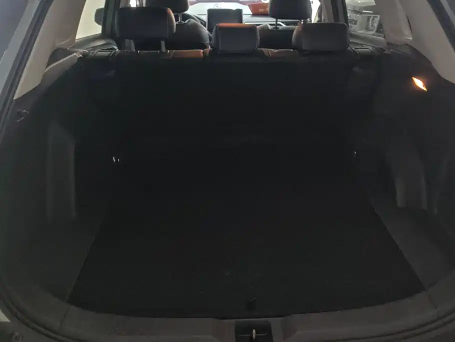 Toyota RAV4 — фото 4