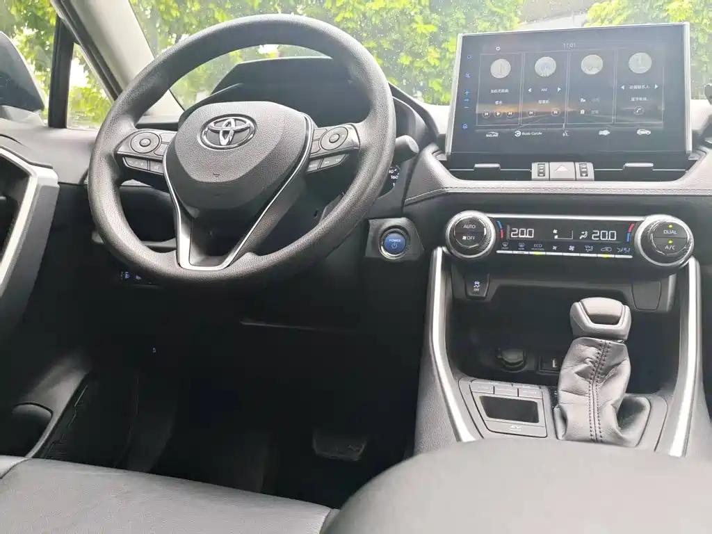 Toyota Wildlander — фото 17