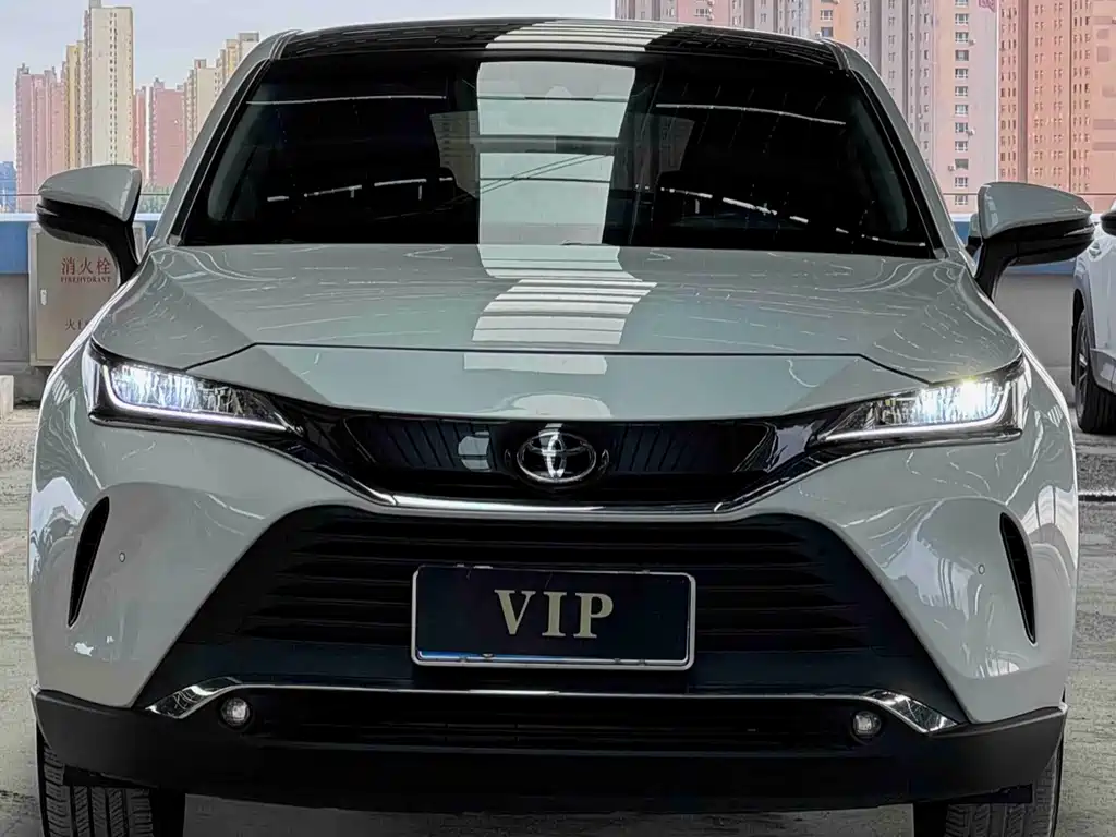 Toyota Harrier — фото 2