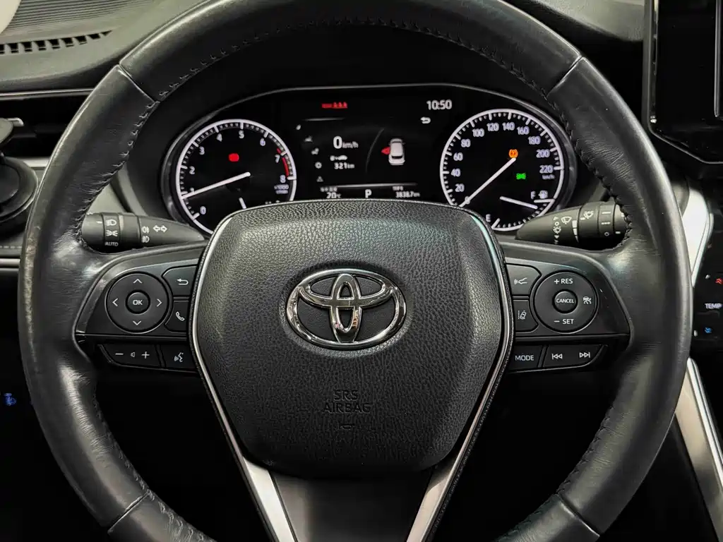 Toyota Harrier — фото 15
