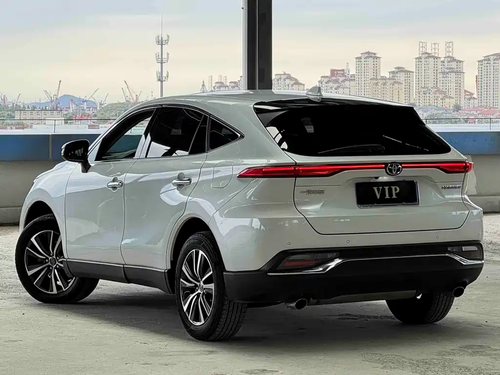 Toyota Harrier — фото 6
