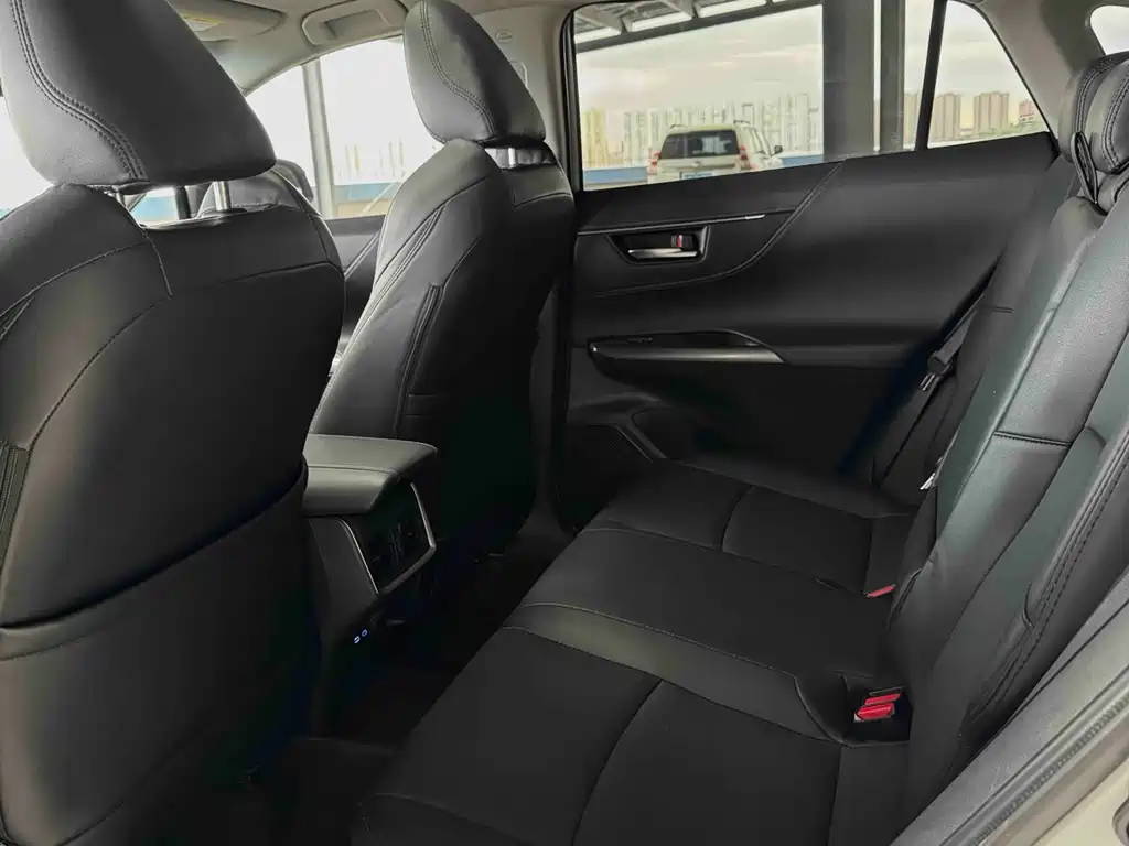 Toyota Harrier — фото 10