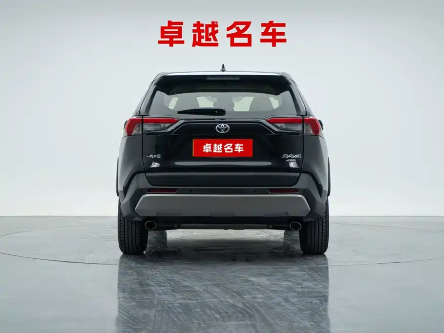 Toyota RAV4 — фото 2