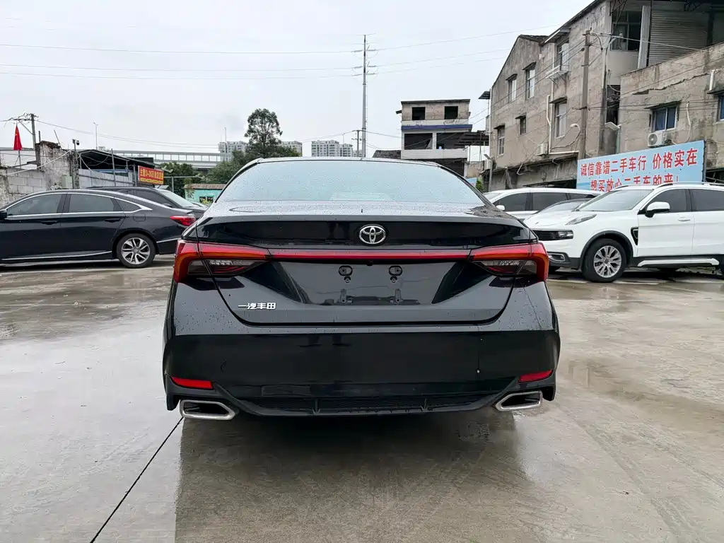 Toyota Avalon — фото 4