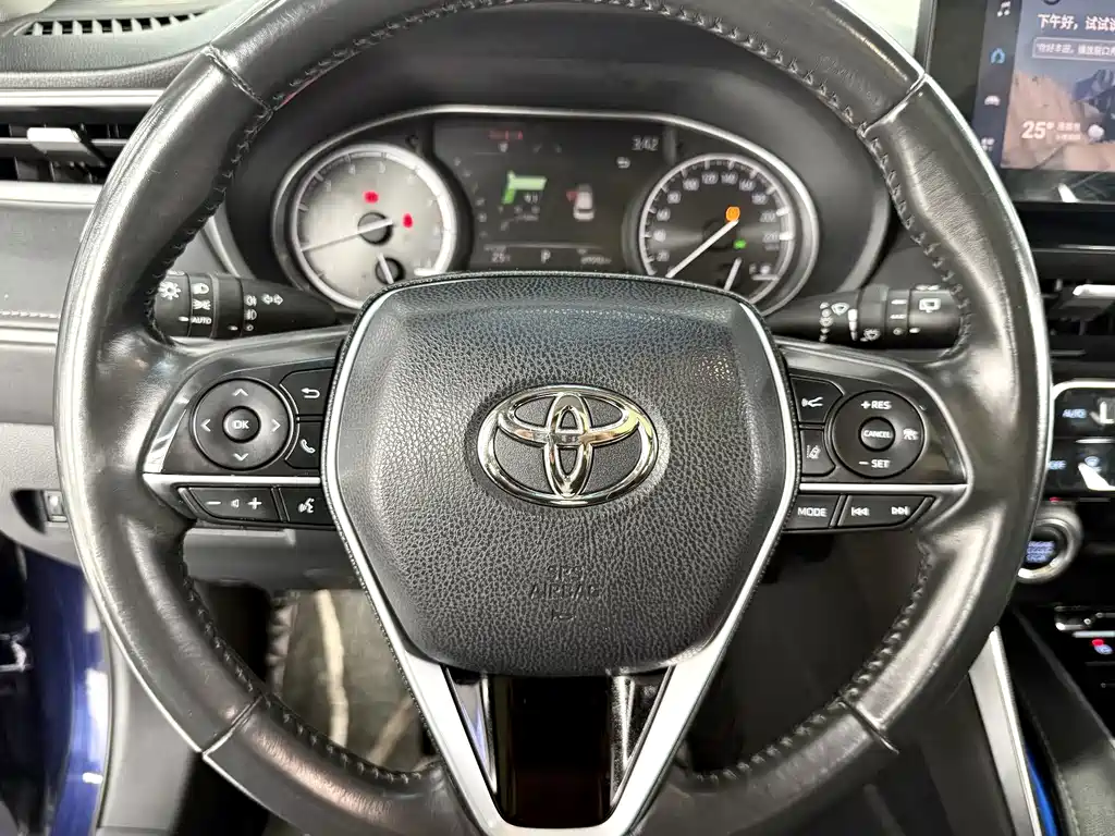 Toyota Harrier — фото 8