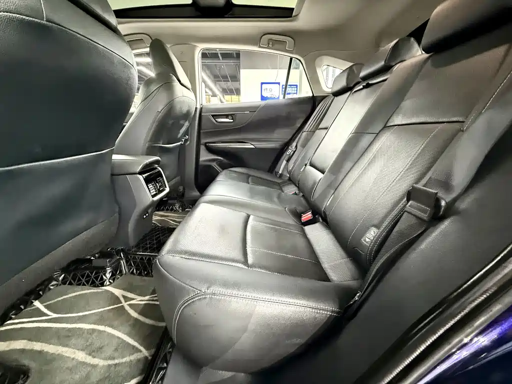 Toyota Harrier — фото 10
