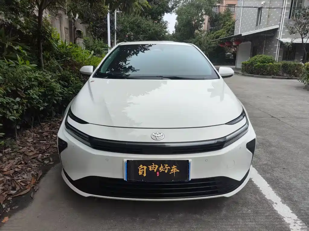 Toyota Corolla — фото 2