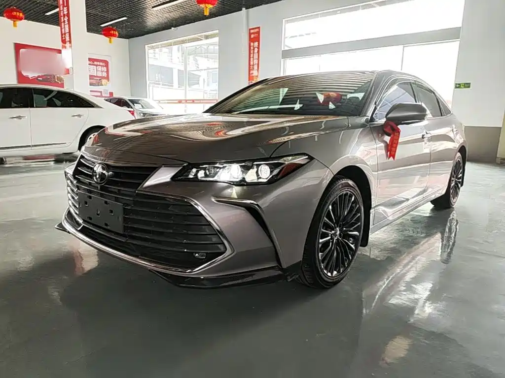 Toyota Avalon — фото 2