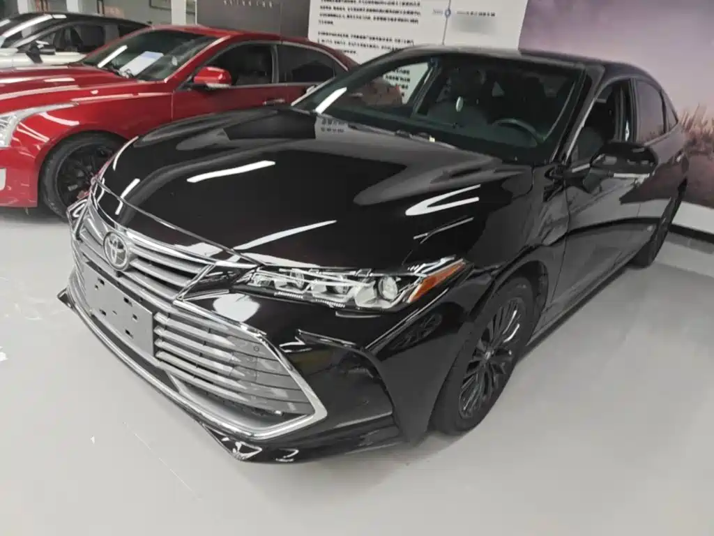 Toyota Avalon — фото 2