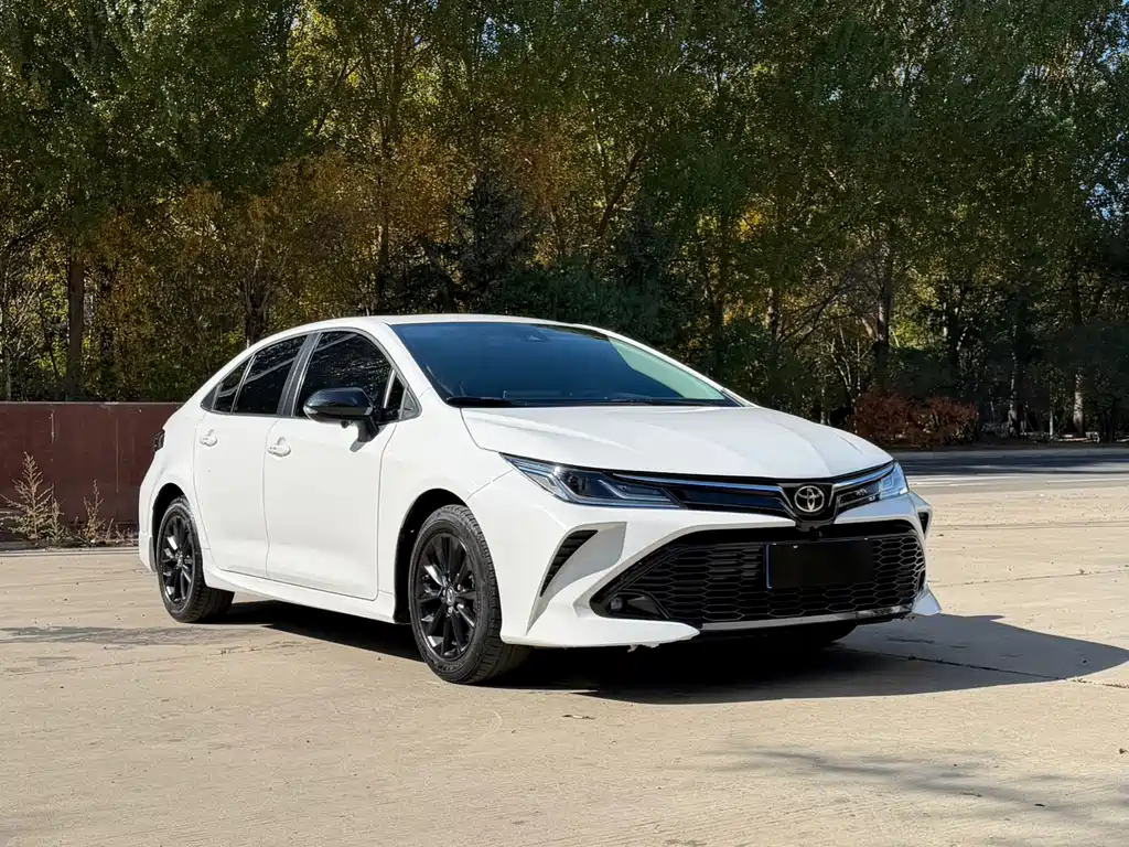 Toyota Corolla — фото 3