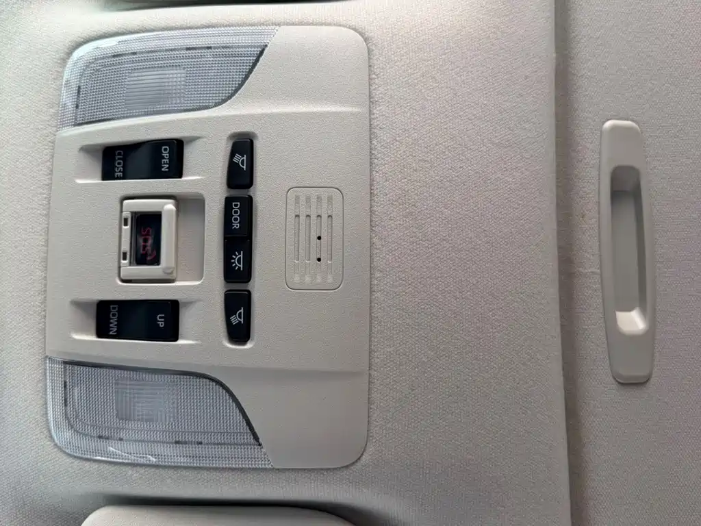 Toyota Corolla — фото 24