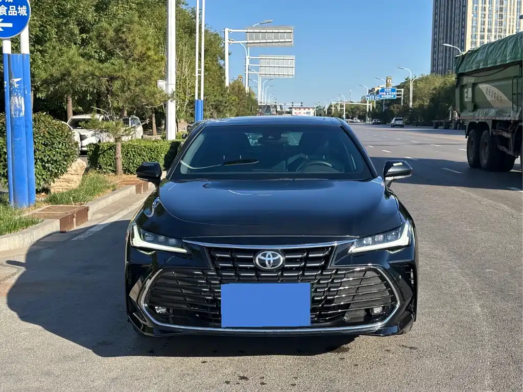 Toyota Avalon — фото 2
