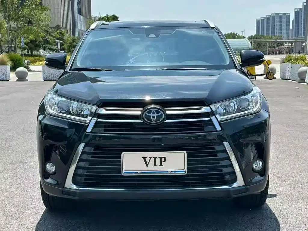 Toyota Highlander — фото 2