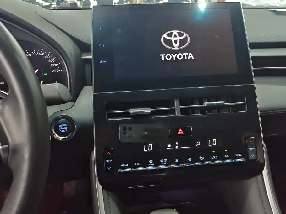 Toyota Avalon — фото 13