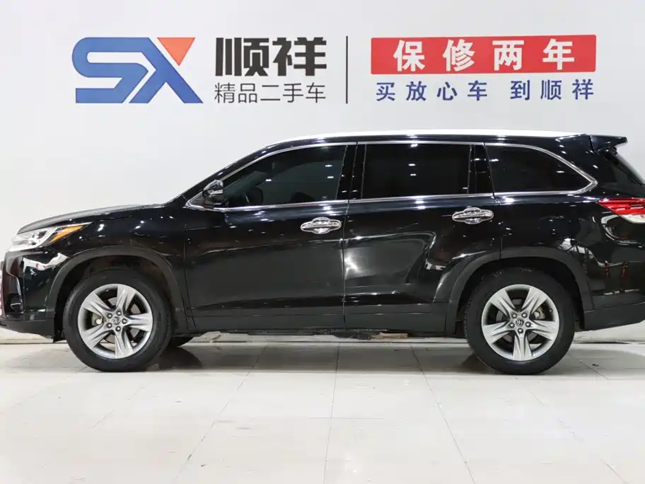 Toyota Highlander — фото 4