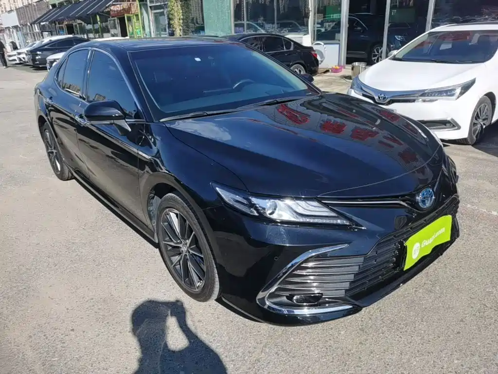 Toyota Camry — фото 4
