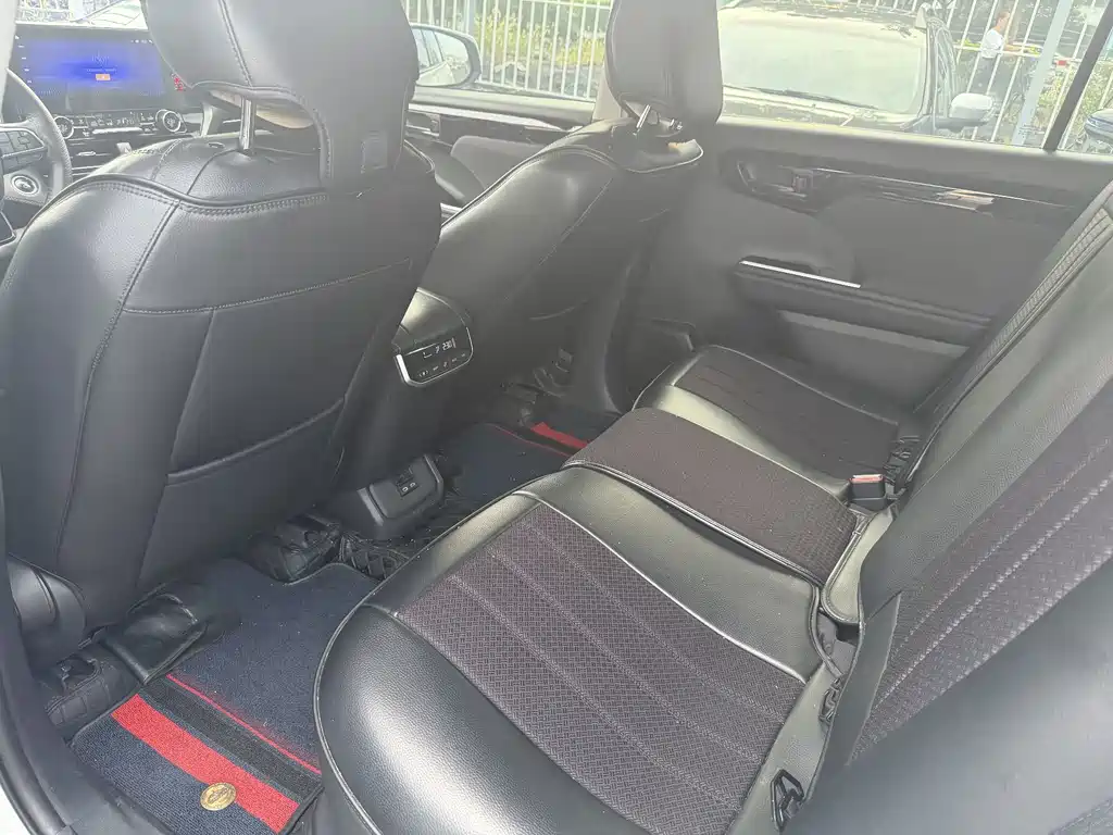 Toyota Highlander — фото 14