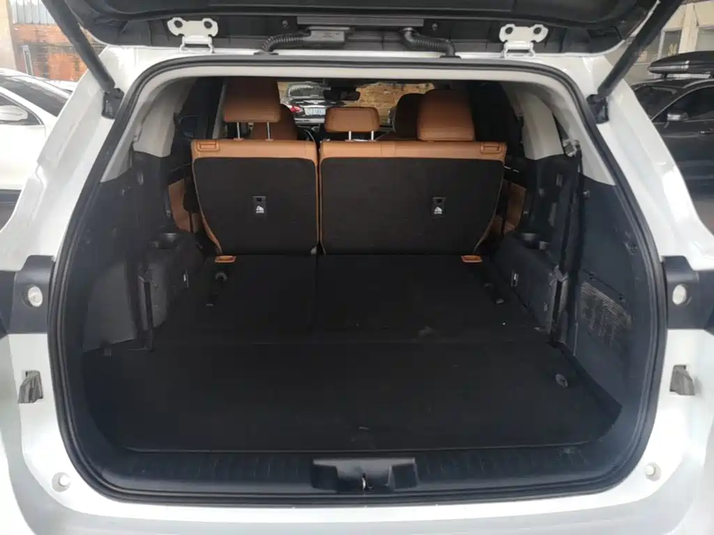 Toyota Highlander — фото 15