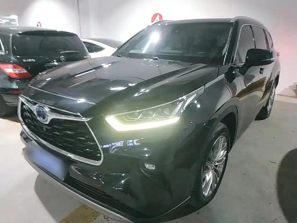 Toyota Highlander — фото 2