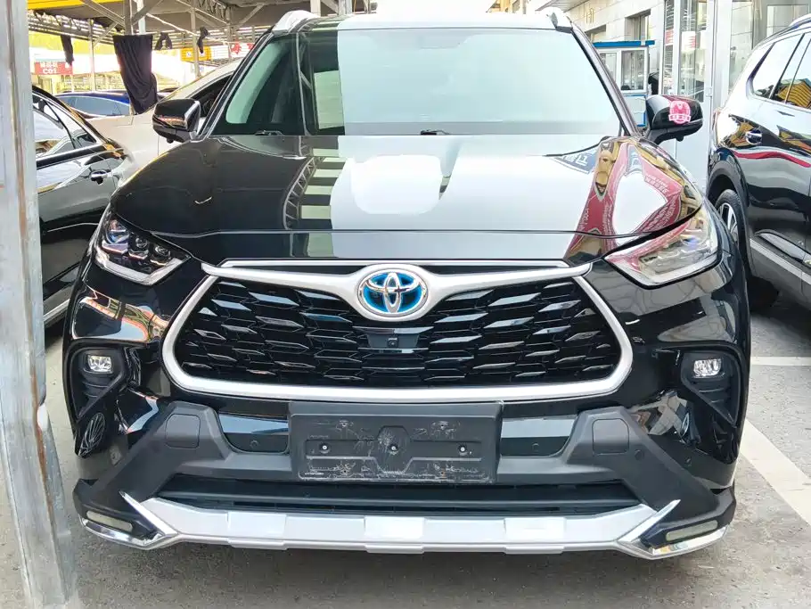 Toyota Highlander — фото 2