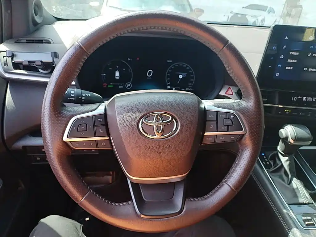 Toyota Sienna — фото 7