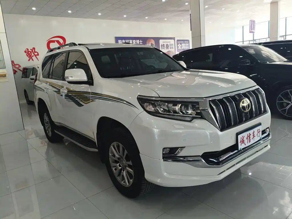 Toyota Prado — фото 3
