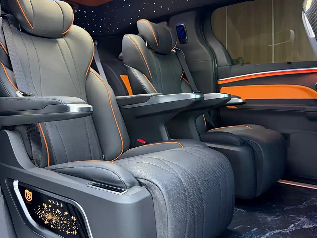 Toyota Granvia — фото 6
