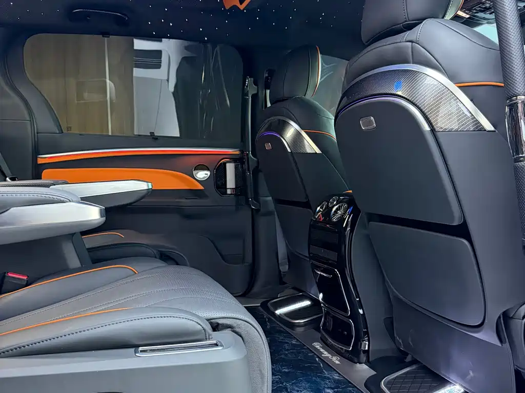 Toyota Granvia — фото 10