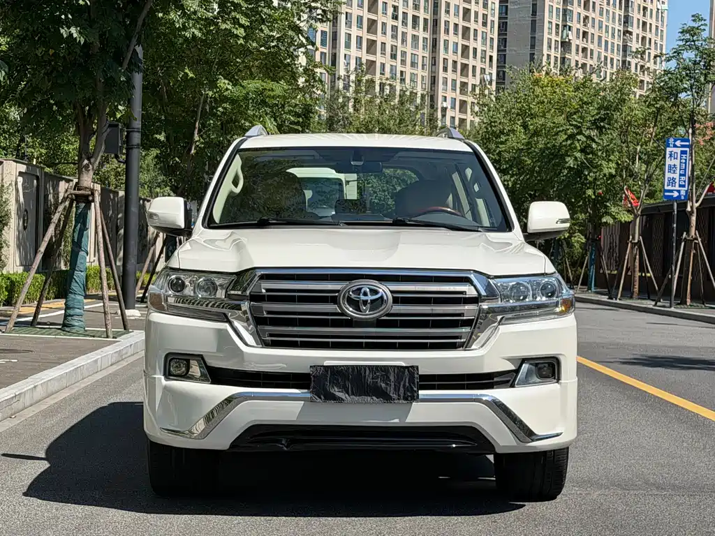 Toyota Land Cruiser — фото 2
