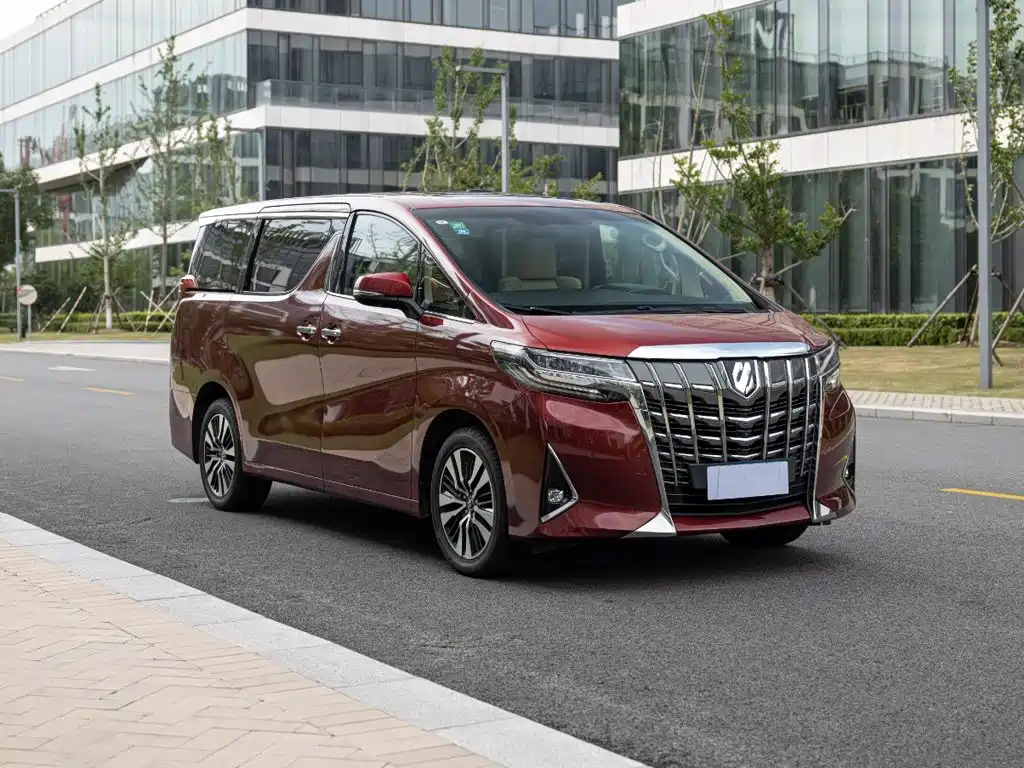 Toyota Alphard — фото 3