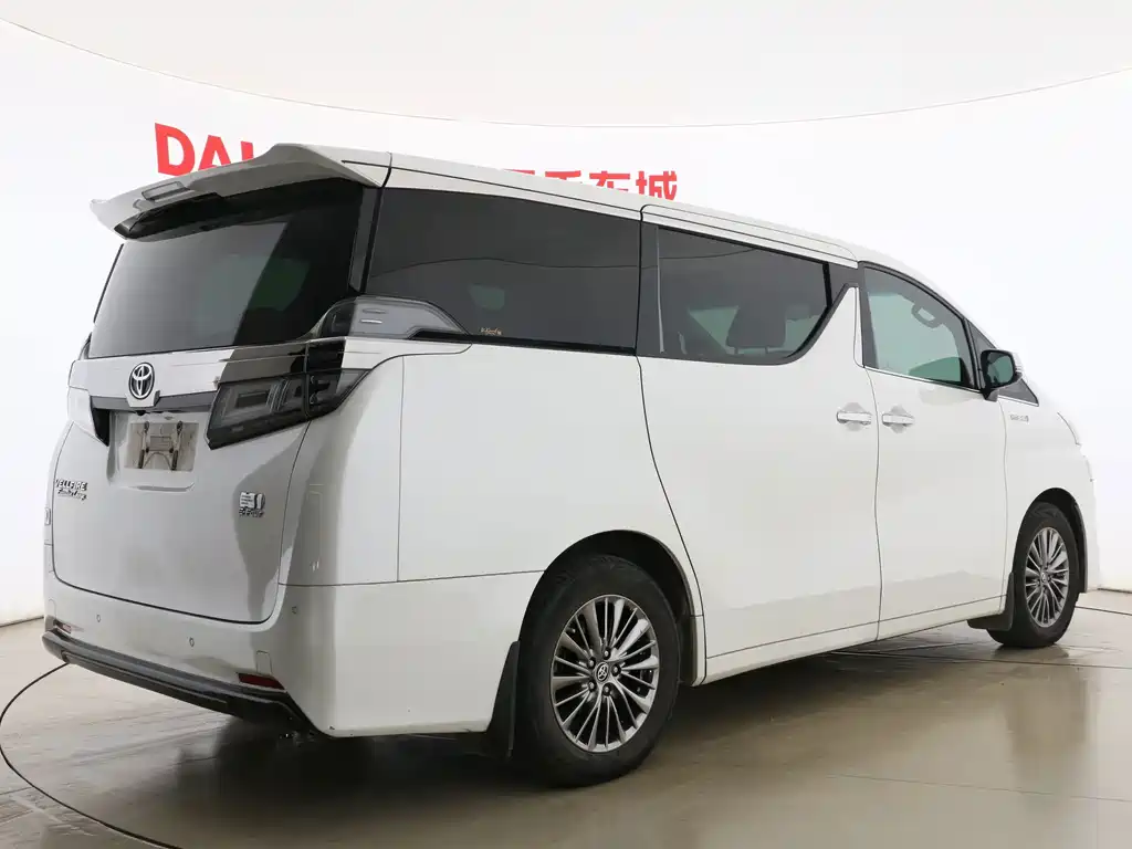 Toyota Vellfire — фото 19