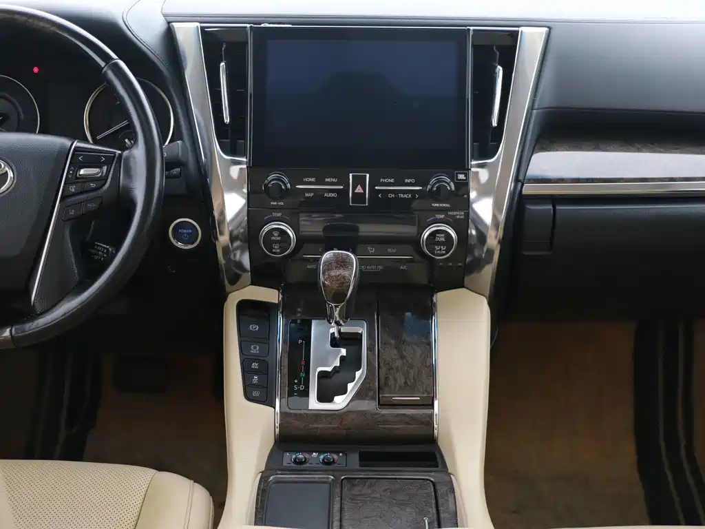 Toyota Vellfire — фото 9