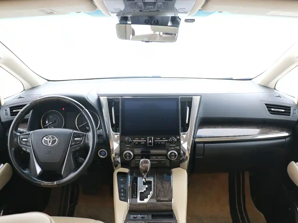 Toyota Vellfire — фото 10
