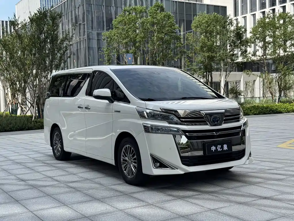 Toyota Vellfire — фото 3
