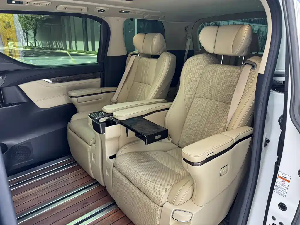 Toyota Vellfire — фото 22