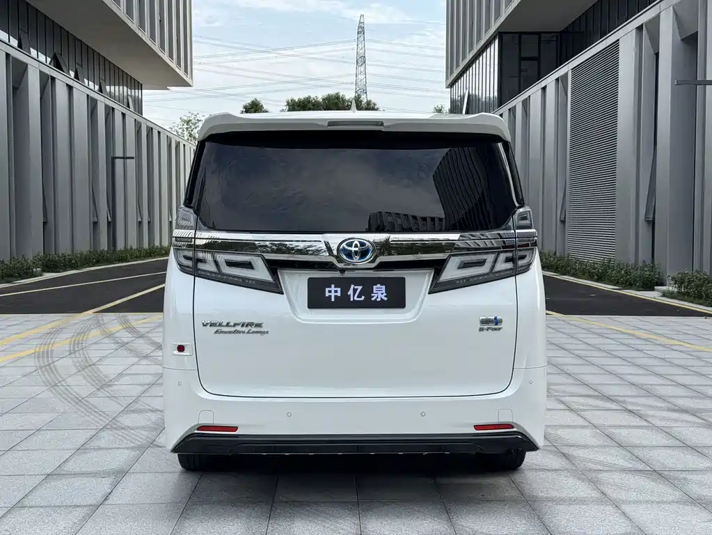 Toyota Vellfire — фото 4